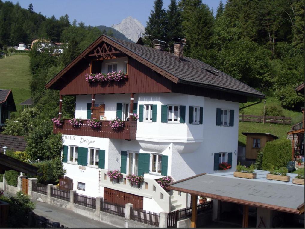 Апартаменты Haus Pelzer Миттенвальд Экстерьер фото